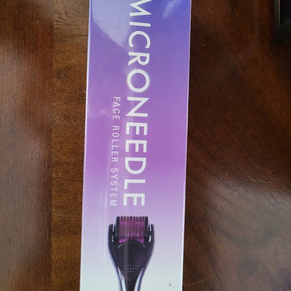 ORA Beauty Purple/Black Microneedle Face Roller System - Picture 1 of 7